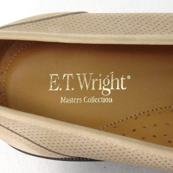 NEW E.T. WRIGHT BEIGE NUBUCK LEATHER LOAFERS 9.5 B main image 4